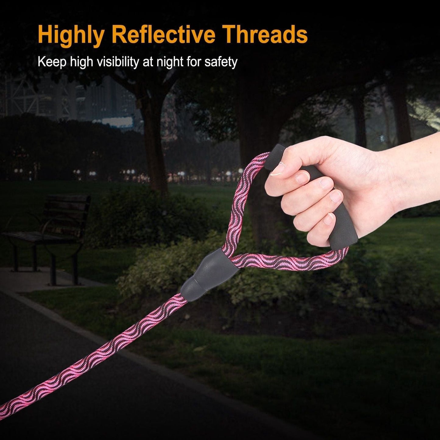 Double Dogs Leash No-Tangle Dogs Lead Reflective Dogs Walking Leash w/ Swivel Coupler Padded Handle close view of handle