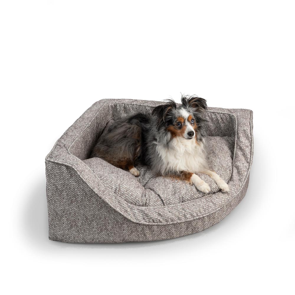 Corner Bed - Lg (29X29) - Merlin Linen